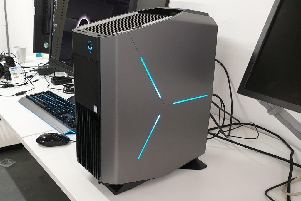 Examen Du Bureau De Jeu Alienware Aurora R8 Le Monde De La High Tech