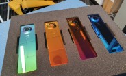 Le fondateur de Essential, Andy Rubin, dévoile un téléphone grand et petit avec des couleurs changeantes