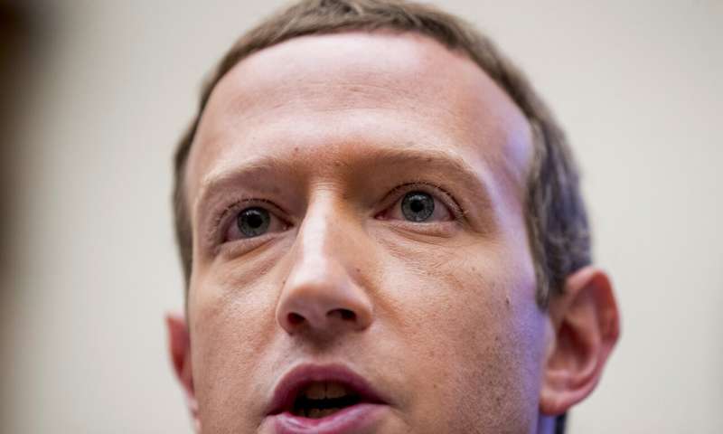 Facebook clarifie les remarques de Zuckerberg sur de fausses publicités politiques