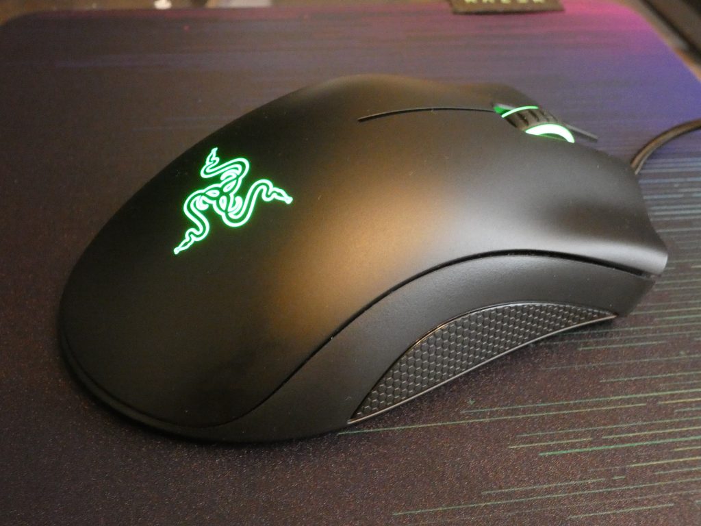 razer deathadder elite ergonomic gaming mouse