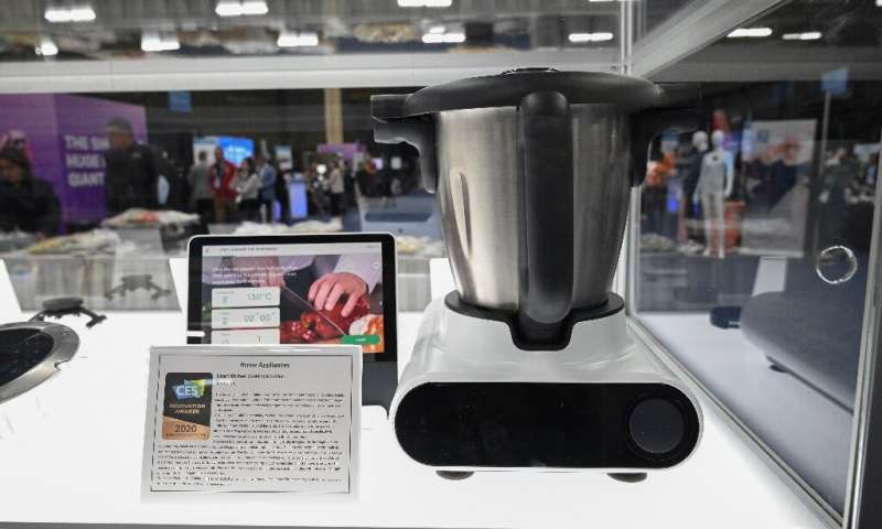 Le système CookingPal Julia Smart Kitchen Hub est affiché lors de l'événement CES dévoilé au 2020 Consumer Electronics Show