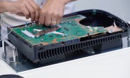 Le démontage de la PlayStation 5 de Sony révèle un dissipateur thermique massif, du métal liquide