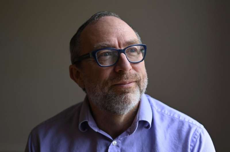 Jimmy Wales dit que Wikipédia n'est pas parfait: 