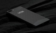 Carbon 1 MK II est le premier téléphone au monde avec une monocoque en fibre de carbone