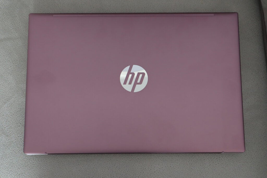 Couvercle rose pour ordinateur portable HP fermé