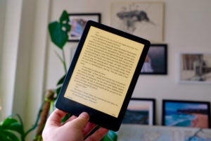 Le Kindle Paperwhite 2021 d'Amazon bénéficie d'une grosse remise pour le Black Friday