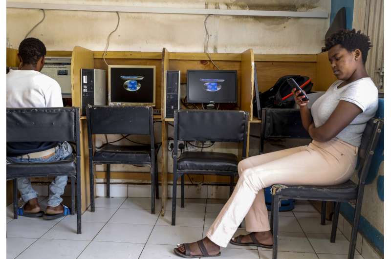 Les richesses de l'Internet en Afrique pillées, contestées par un courtier chinois