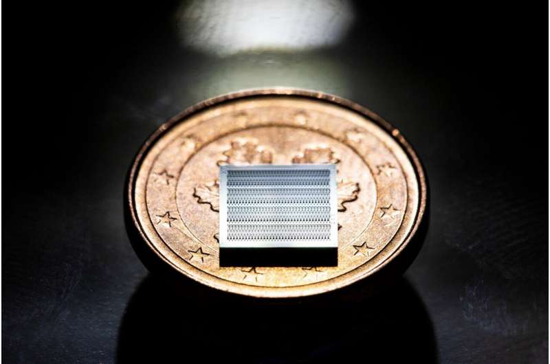 Des micro-enceintes MEMS pour l'avenir de l'Internet mobile