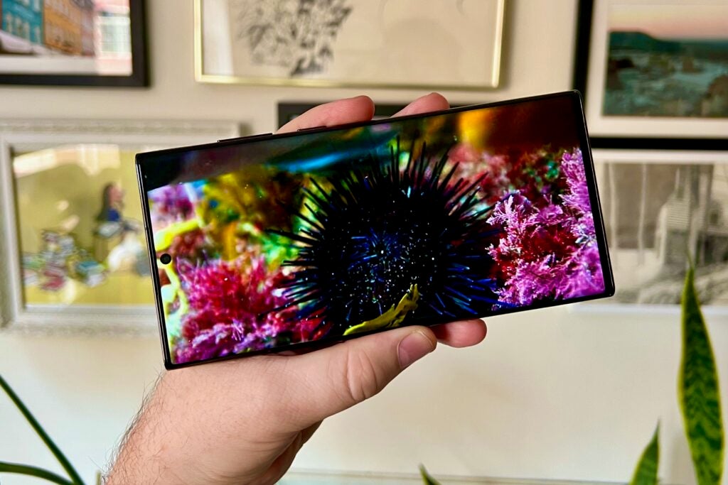L'écran du Samsung Galaxy S22 Ultra montrant la vidéo HDR