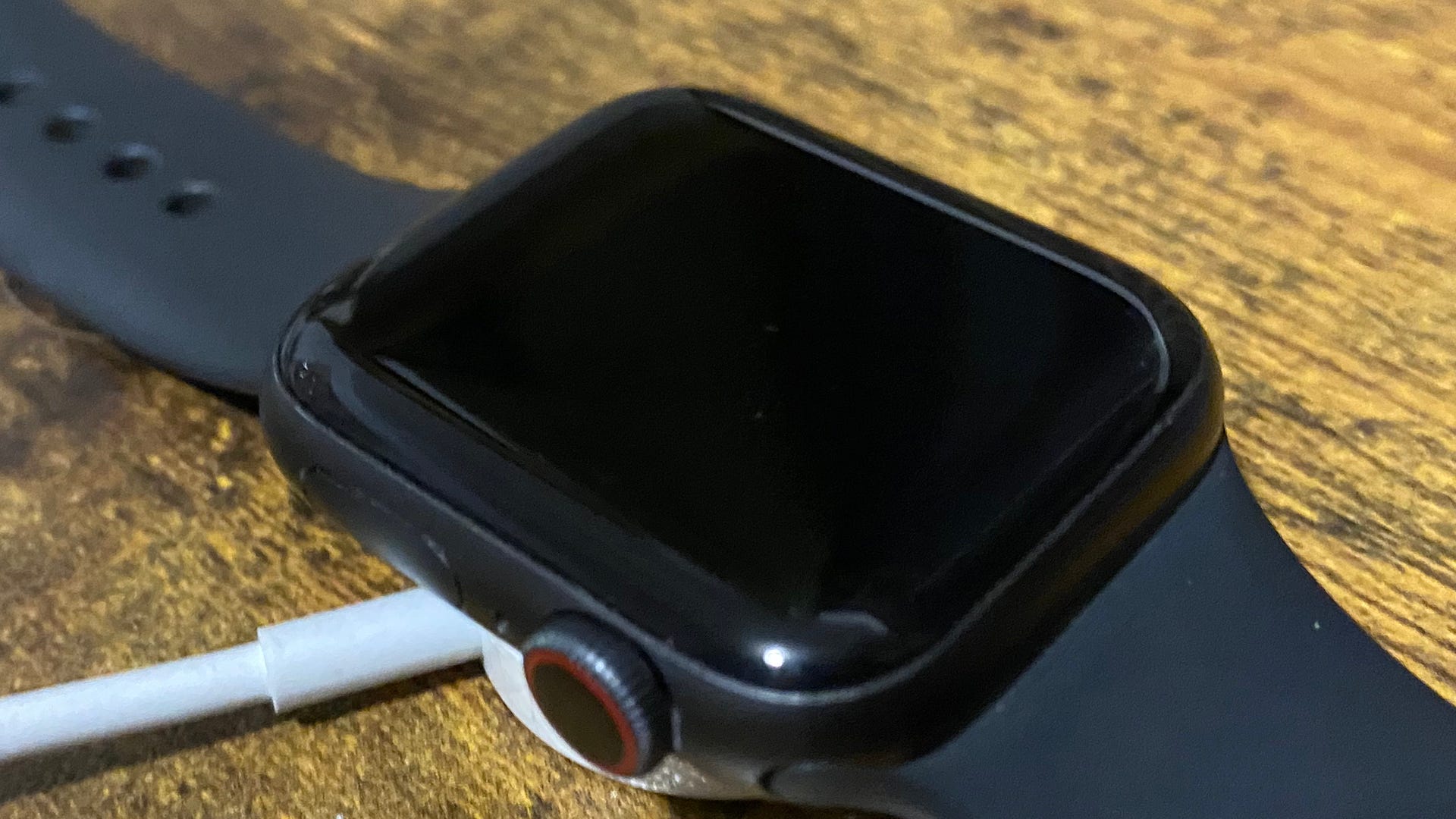 Une Apple Watch série 5 sans dommage visible