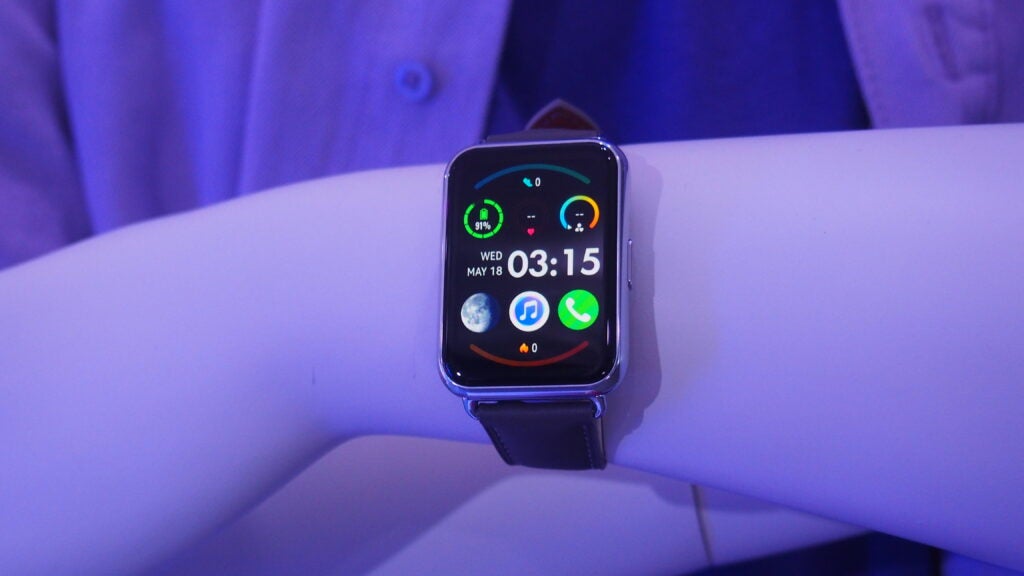 Affichage de l'écran d'accueil de la Huawei Watch Fit 2