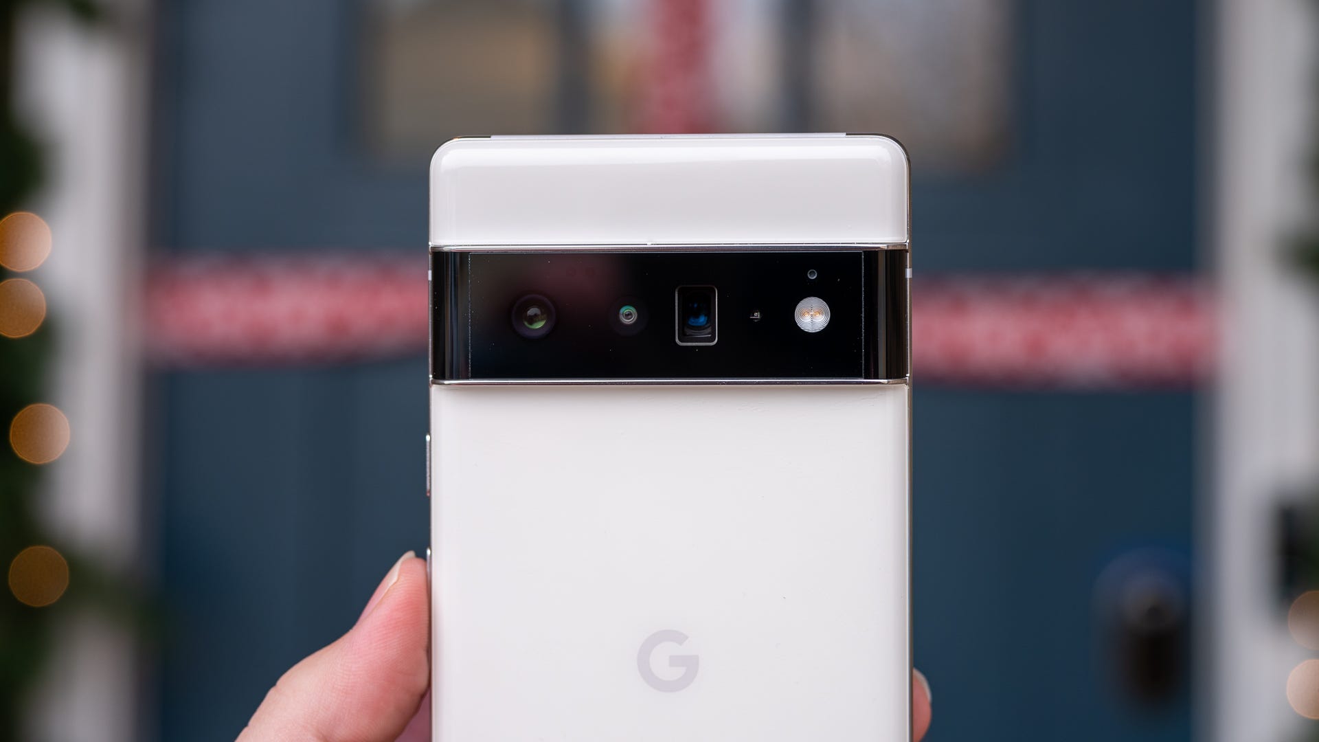 Gros plan sur la bosse de l'appareil photo du Google Pixel 6 Pro.